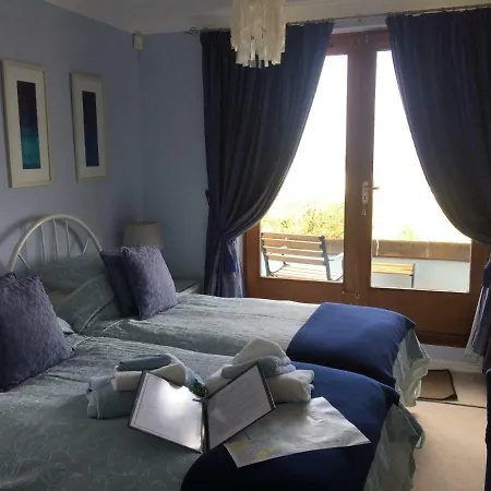 Sea Breeze Couette-café 4*